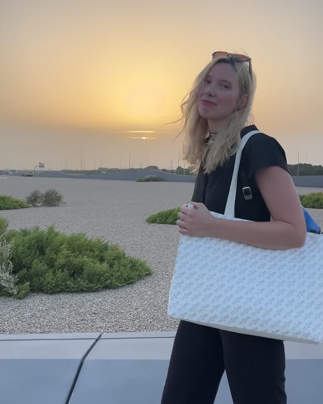 Anna Elef, on the way
